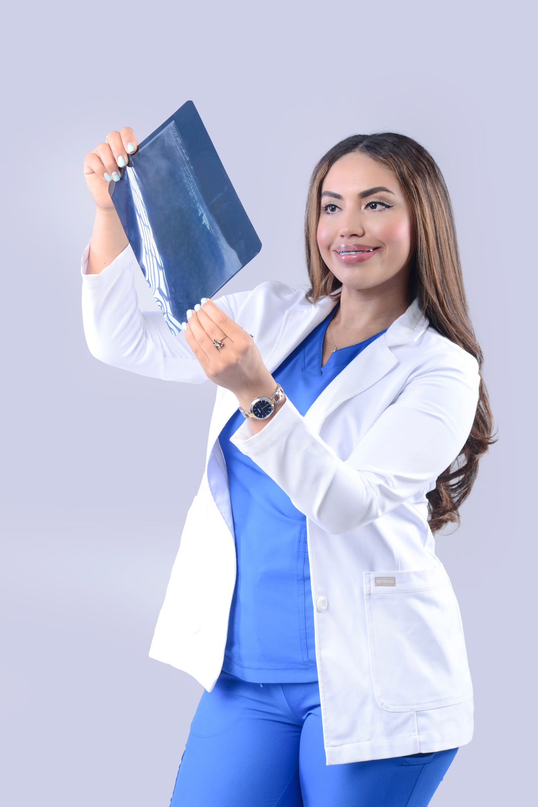 Dra. Helen Torrez, especialista en Otorrinolaringología en Managua